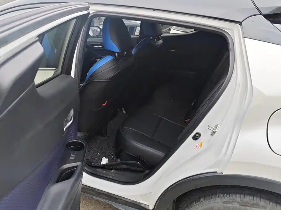 Toyota C-HR — миниатюра 11