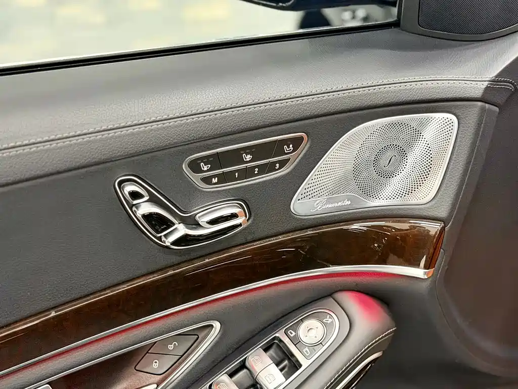 Mercedes-Benz S-Class — миниатюра 14