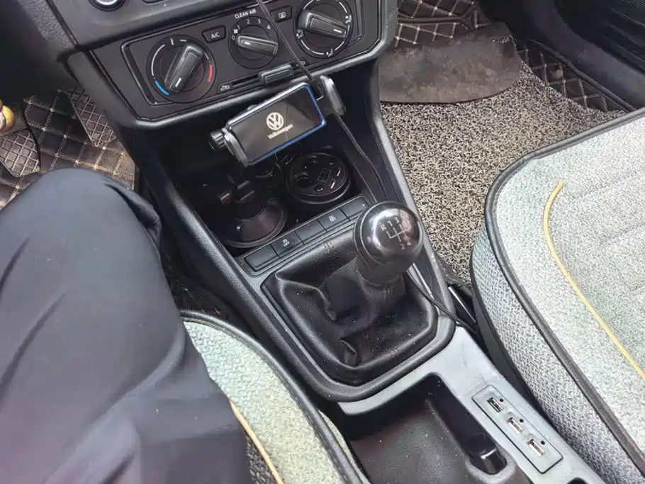 Volkswagen Santana — миниатюра 16