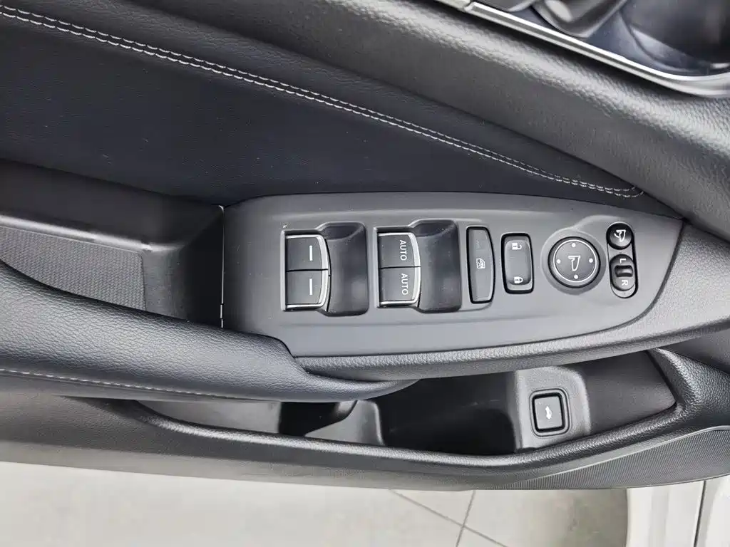 Honda Accord — миниатюра 9