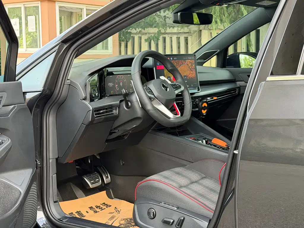 Volkswagen Golf GTI — миниатюра 11