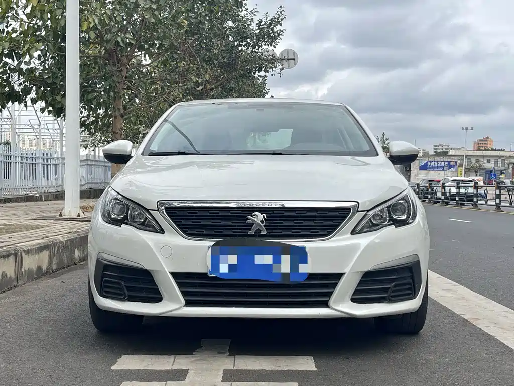 PEUGEOT 308