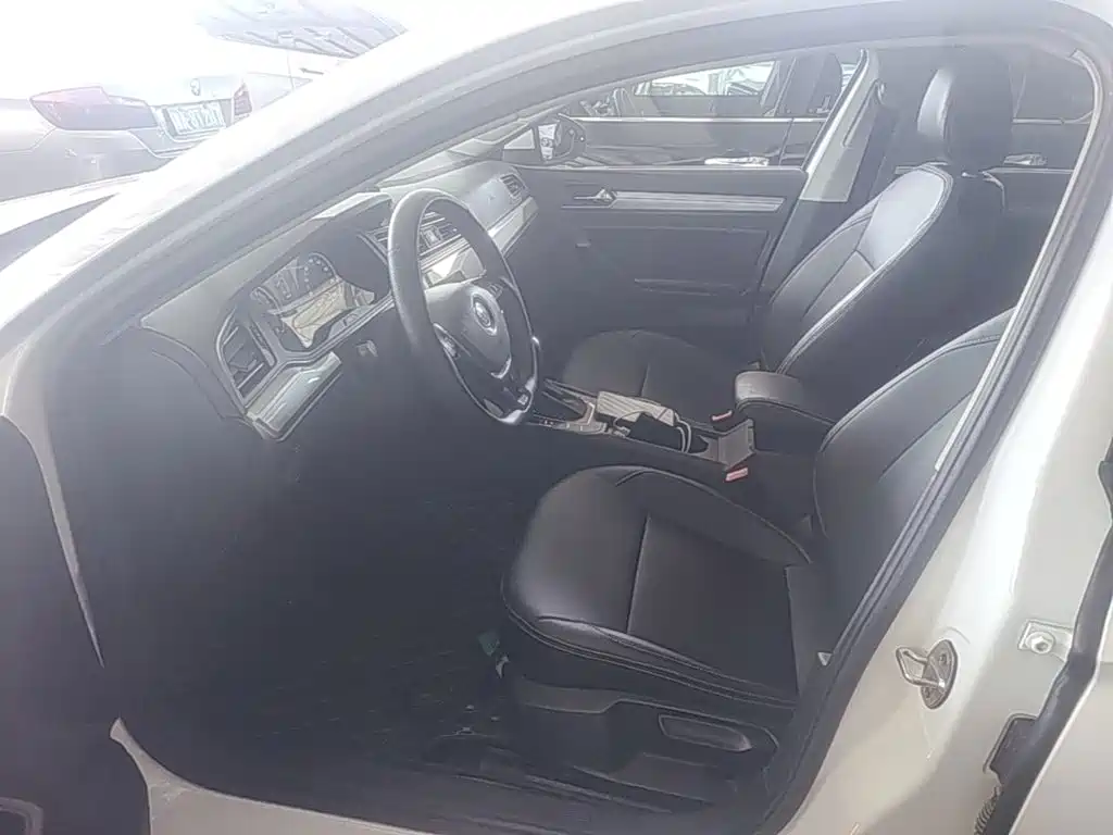 Volkswagen Lamando — миниатюра 15