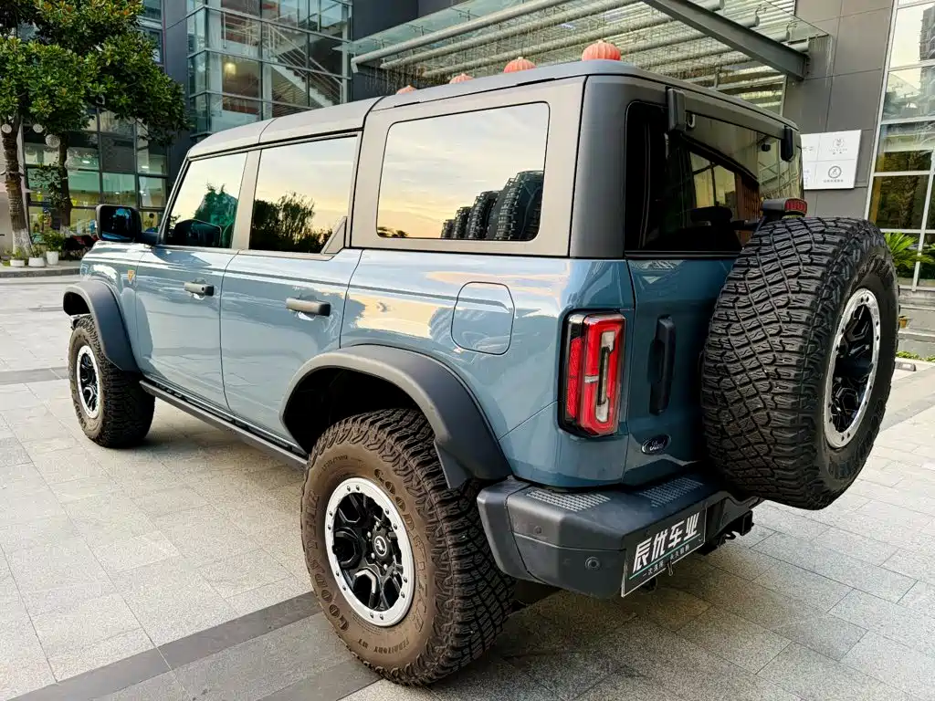 Ford Bronco — миниатюра 8