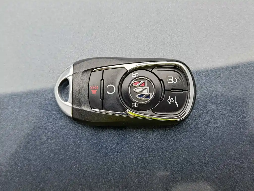 Buick Enclave — миниатюра 19