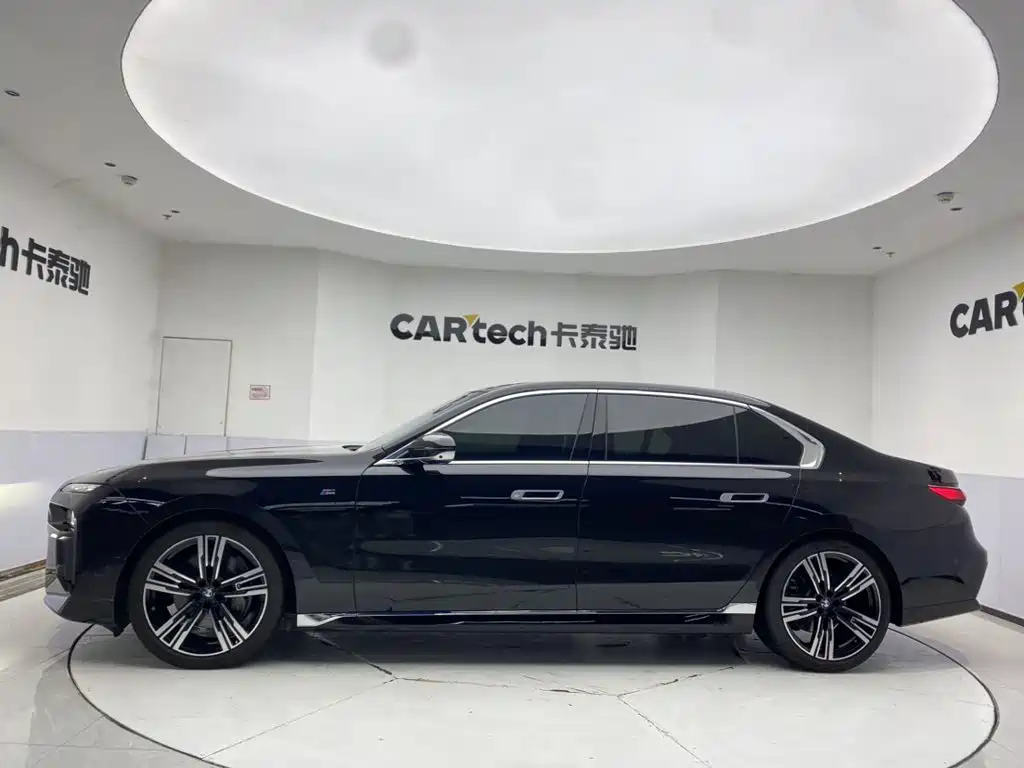 BMW 7 Series 7 2023 740Li Lead M Sport