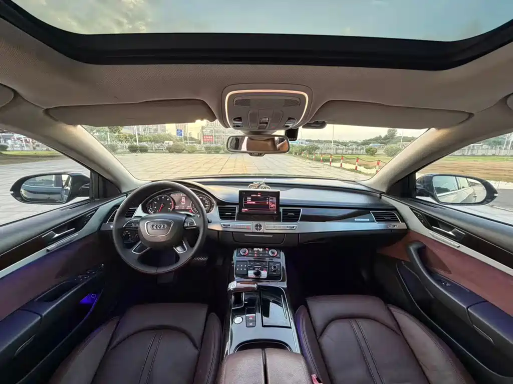 Audi A8 — миниатюра 6