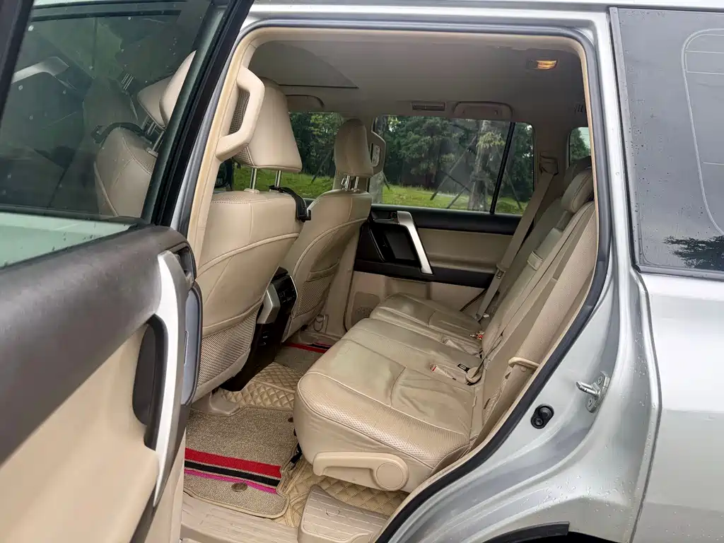 Toyota Land Cruiser Prado 2010 4.0L AT TX
