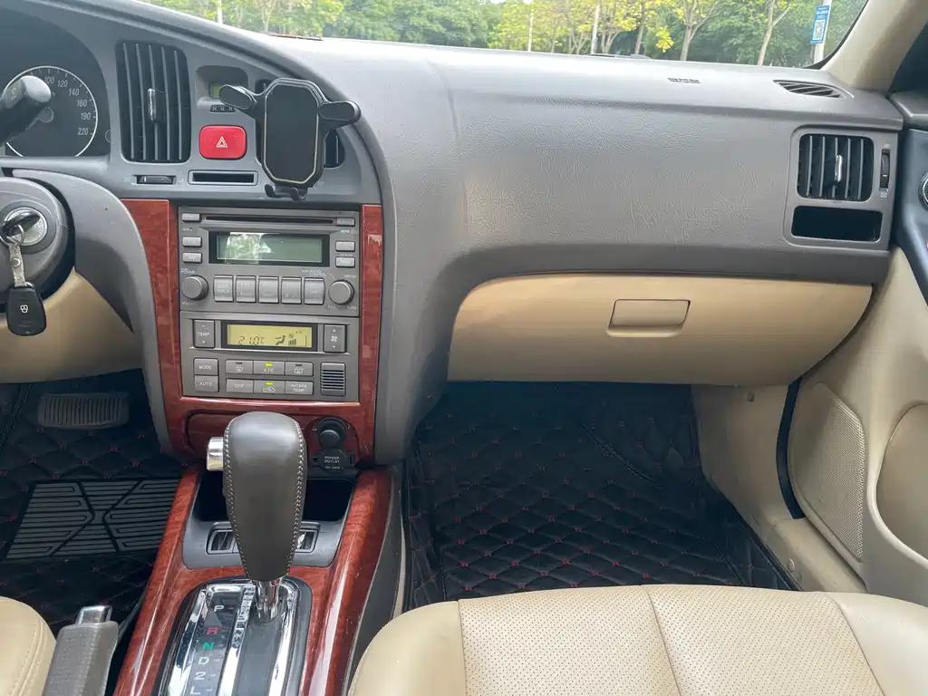 Hyundai Elantra — миниатюра 14