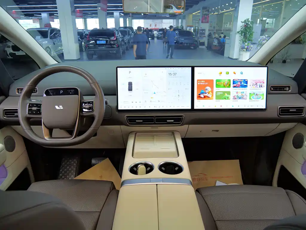 Li Auto Li MEGA — миниатюра 20