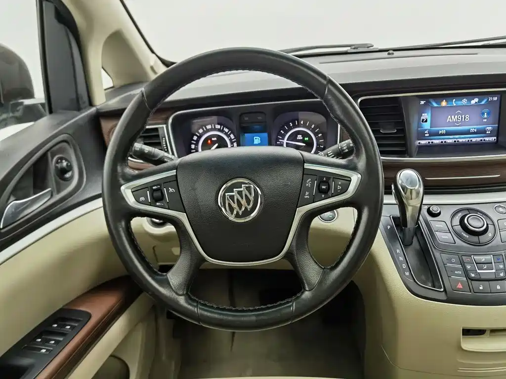 Buick GL8 — миниатюра 11