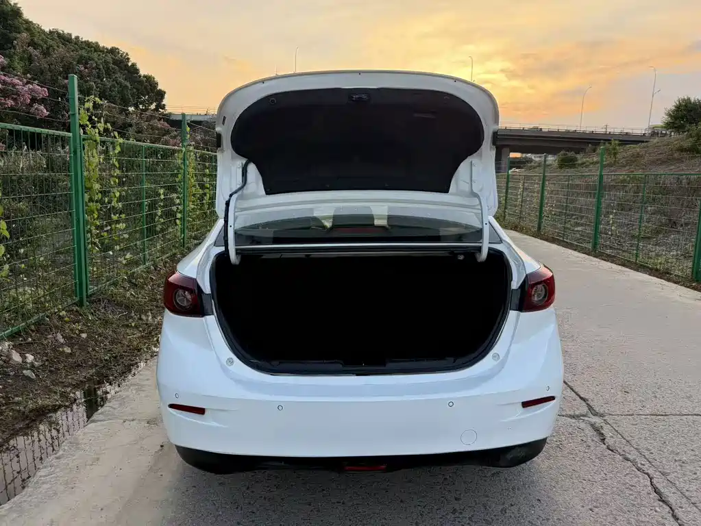 Mazda 3 Axela — миниатюра 15