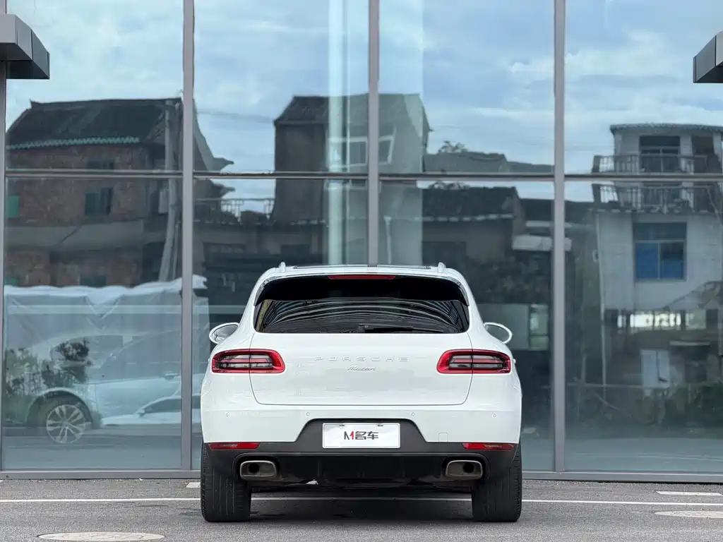 Porsche Macan — миниатюра 4