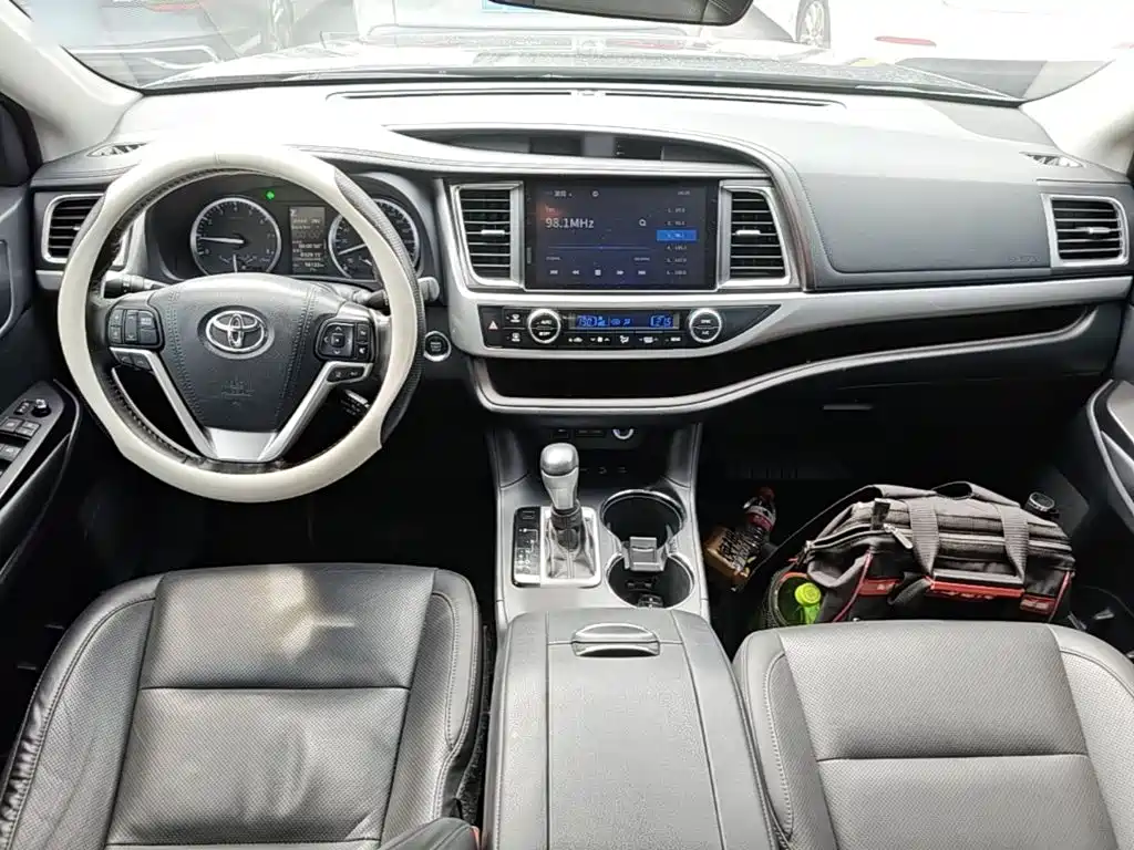 Toyota Highlander — миниатюра 10