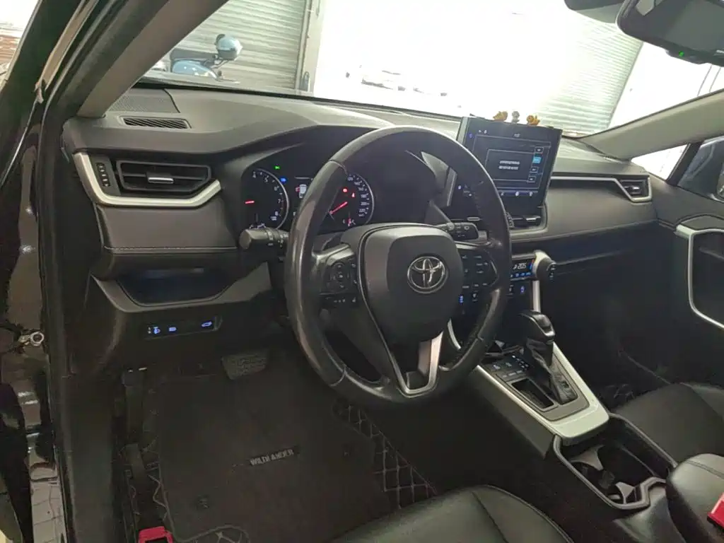 Toyota Wildlander — миниатюра 10