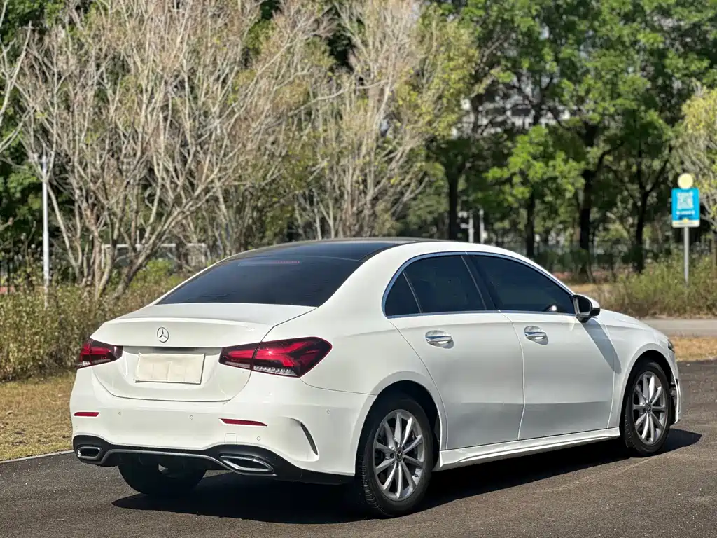 Mercedes-Benz A-Class — миниатюра 7