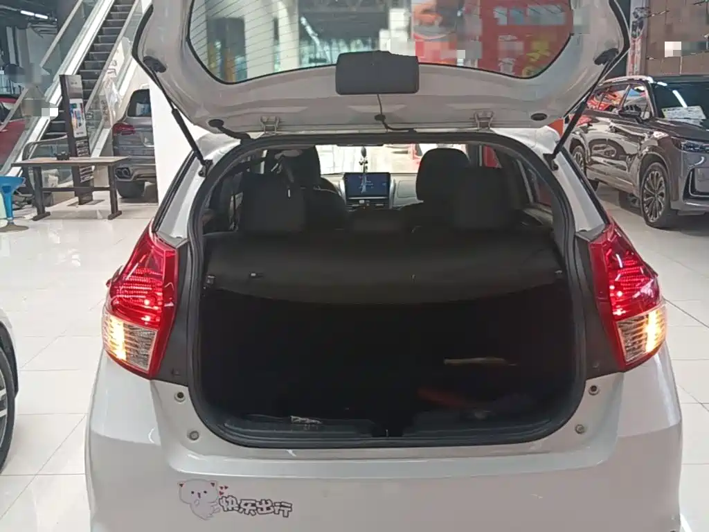 Toyota Yaris L — миниатюра 19