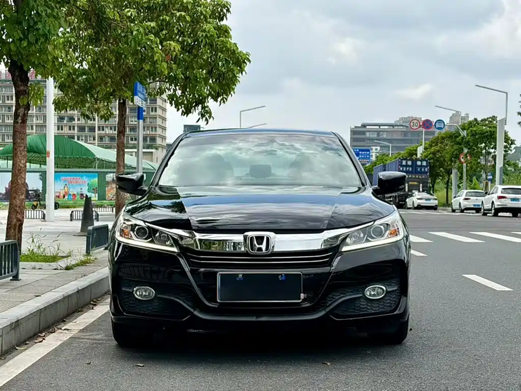 Honda Accord — миниатюра 3