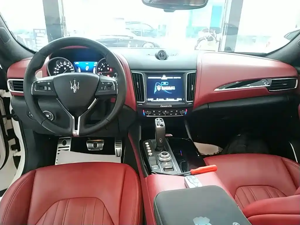 Maserati Levante — миниатюра 10