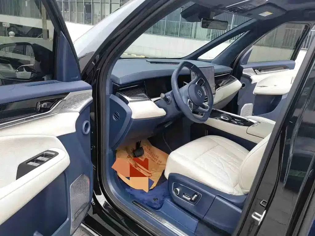 Zeekr 009 2024 мест 108kWh