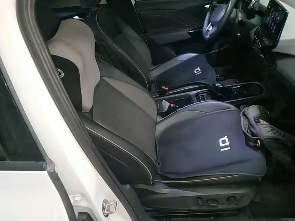 Volkswagen ID.3 — миниатюра 25