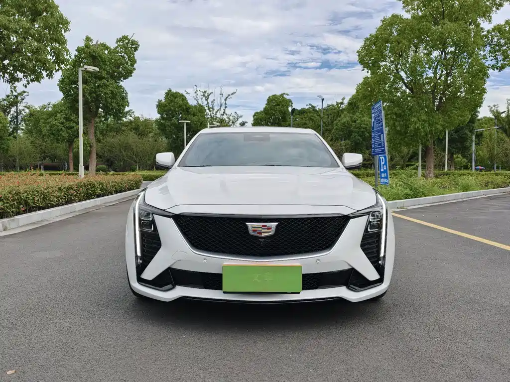 Cadillac CT5 — миниатюра 2