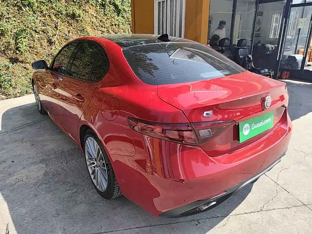 Alfa Romeo Giulia — миниатюра 5