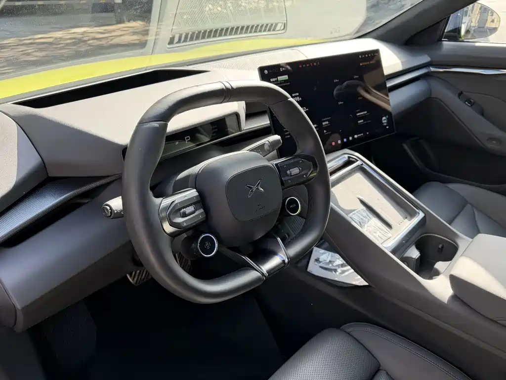 XPeng P7 — миниатюра 10