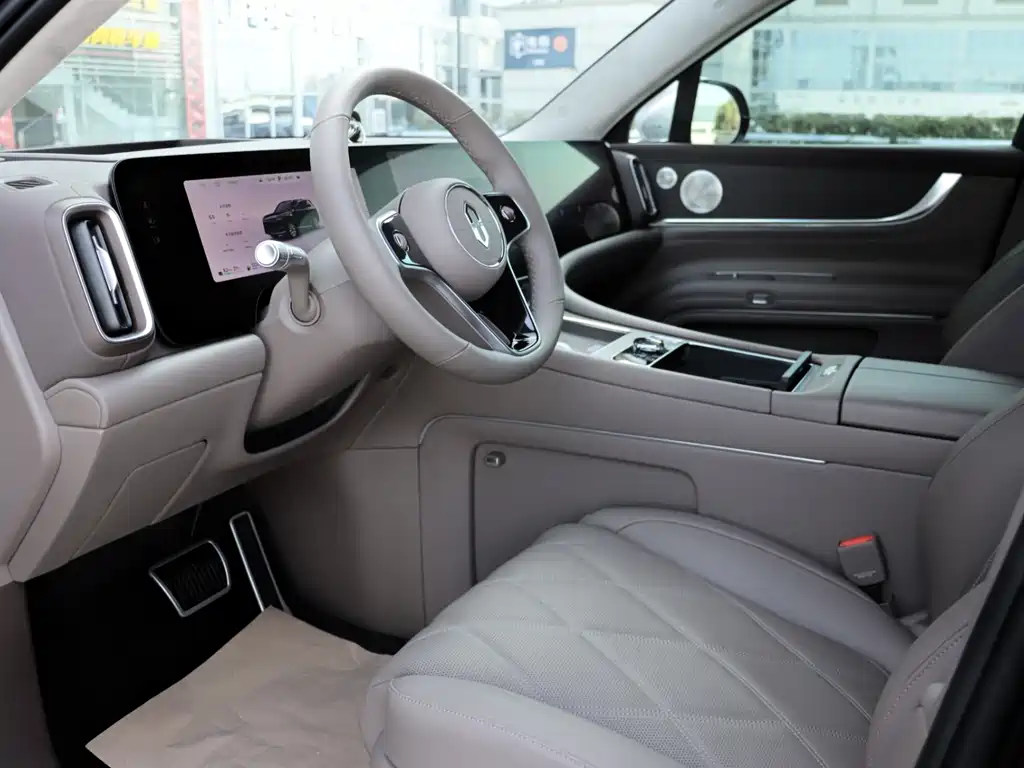 AITO ASK THE WORLD M9