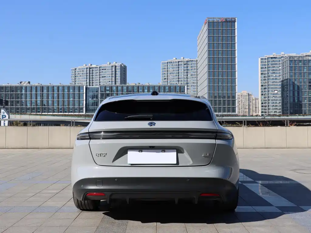 NIO NIO ET5T