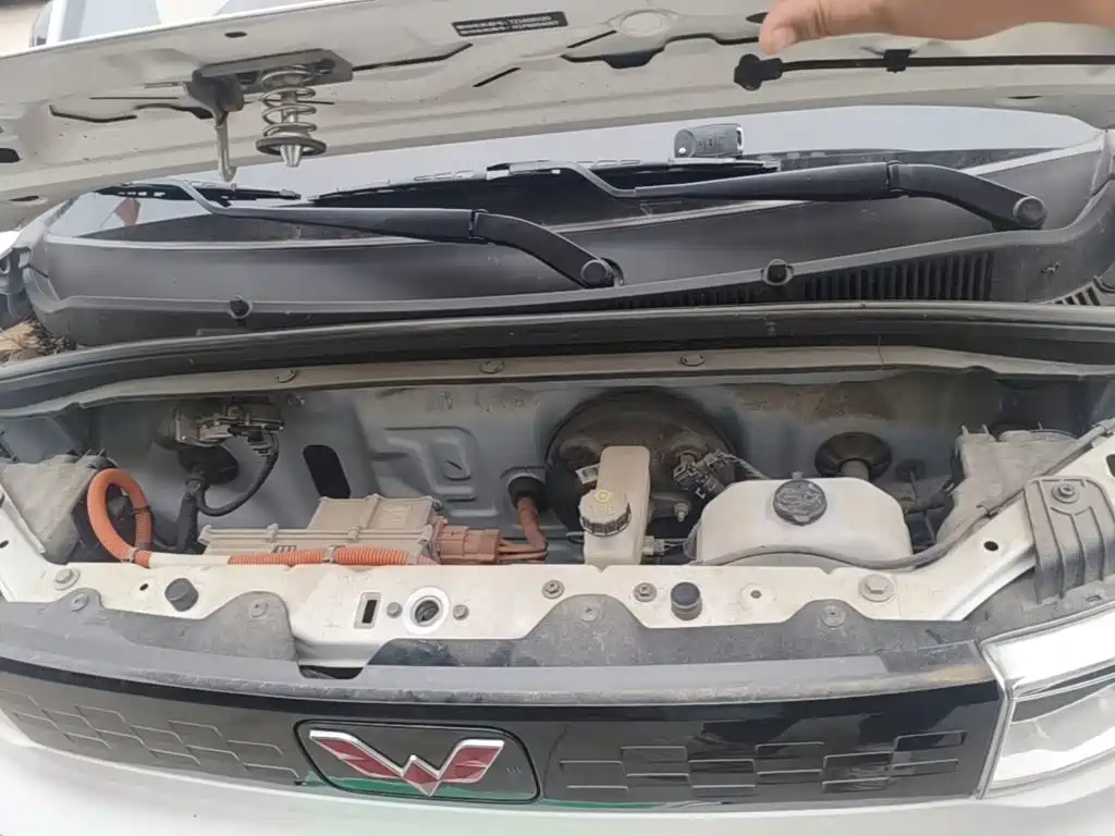 Wuling MINIEV — миниатюра 20