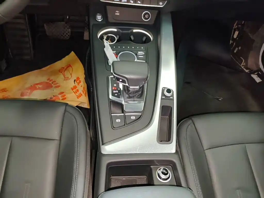 Audi A4L — миниатюра 14
