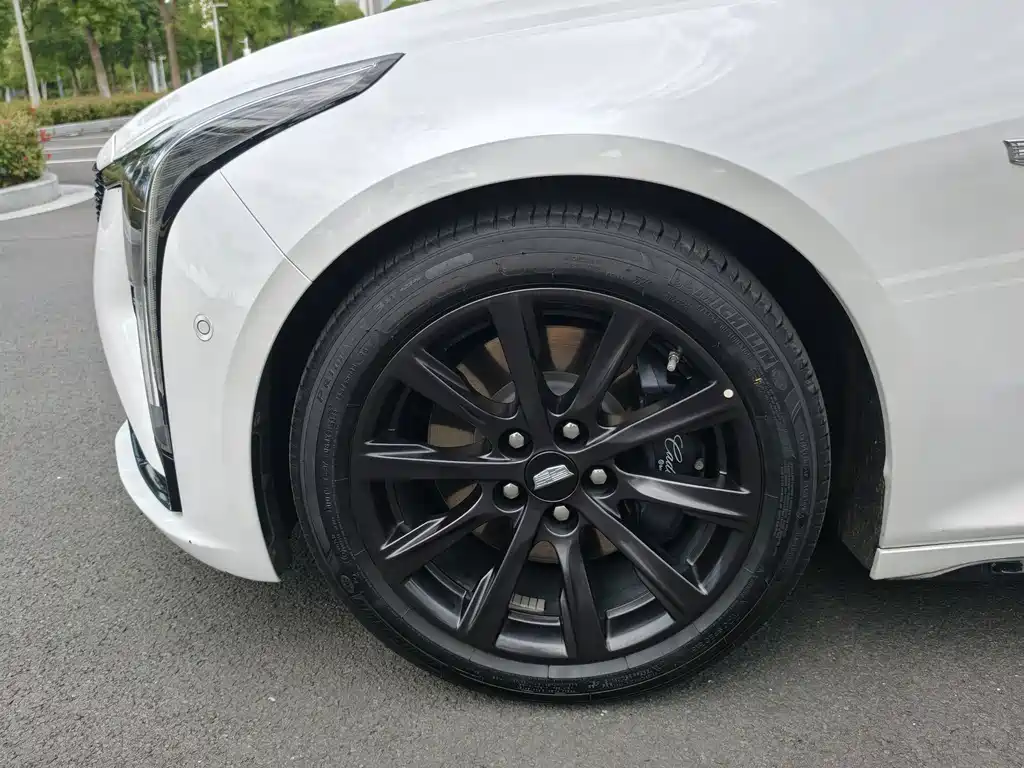 Cadillac CT5 — миниатюра 5