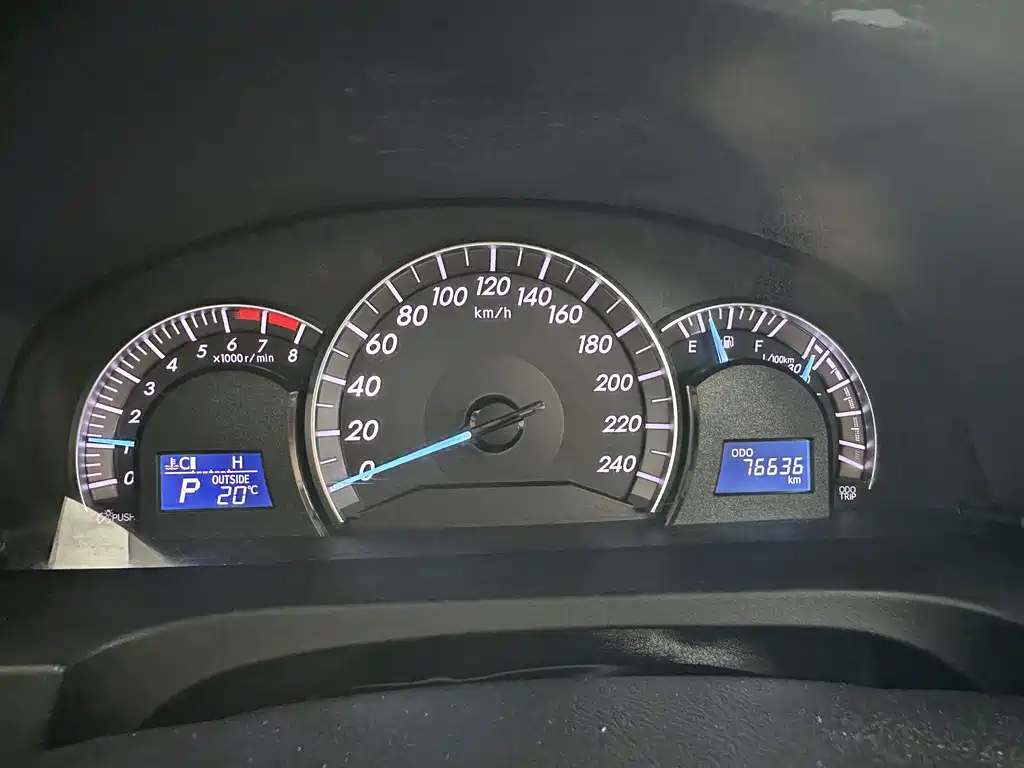 Toyota Camry — миниатюра 10
