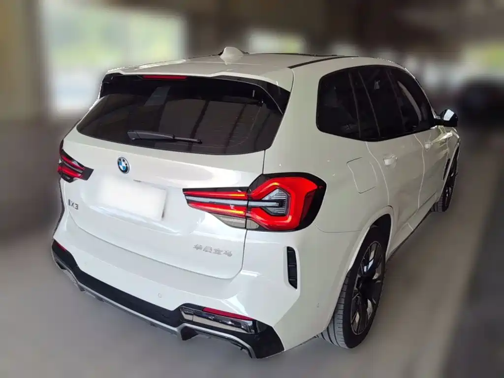 BMW iX3 — миниатюра 10