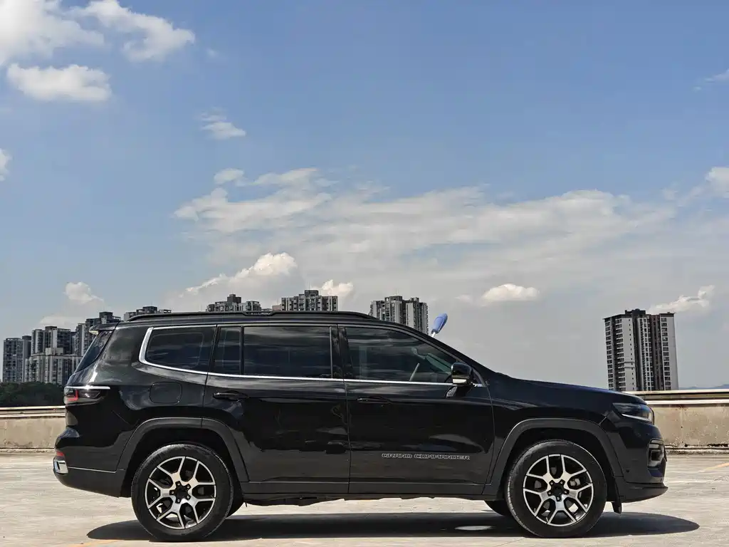 Jeep Grand Commander — миниатюра 4