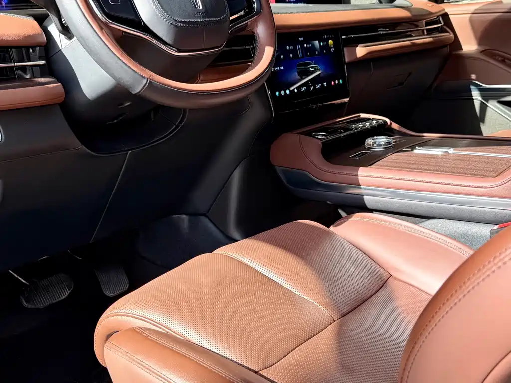 Lincoln Navigator — миниатюра 8