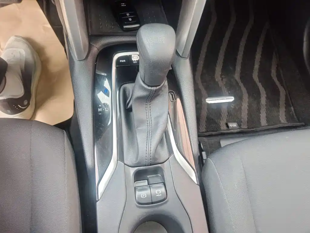 Toyota Corolla Cross — миниатюра 14