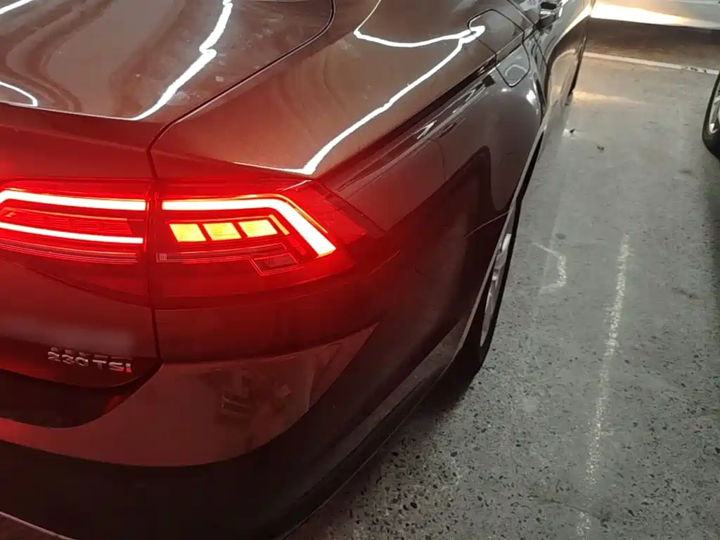Volkswagen Lamando 2019 230TSI DSG V