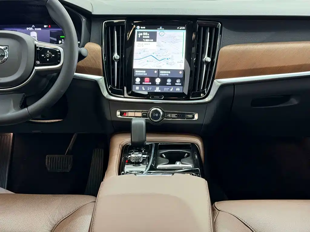 Volvo S90 PHEV — миниатюра 19