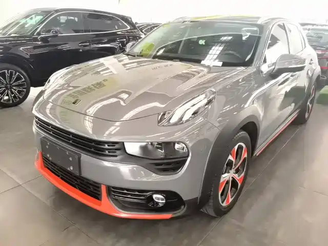2019 Lynk & Co 02