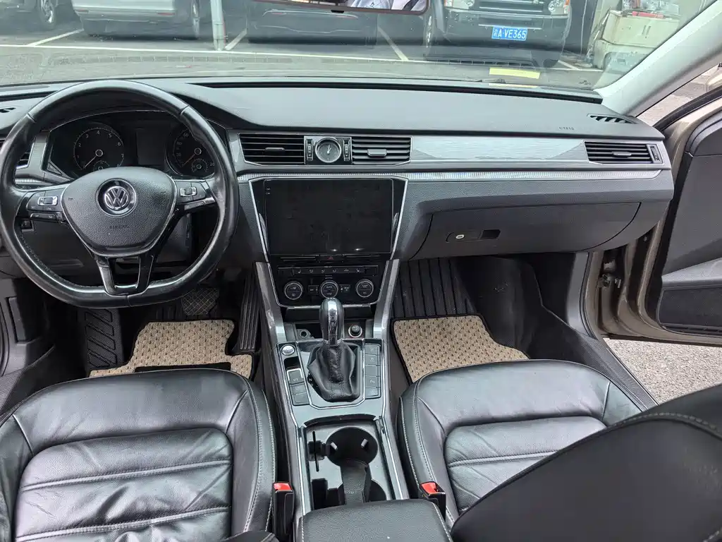 Volkswagen Passat — миниатюра 14