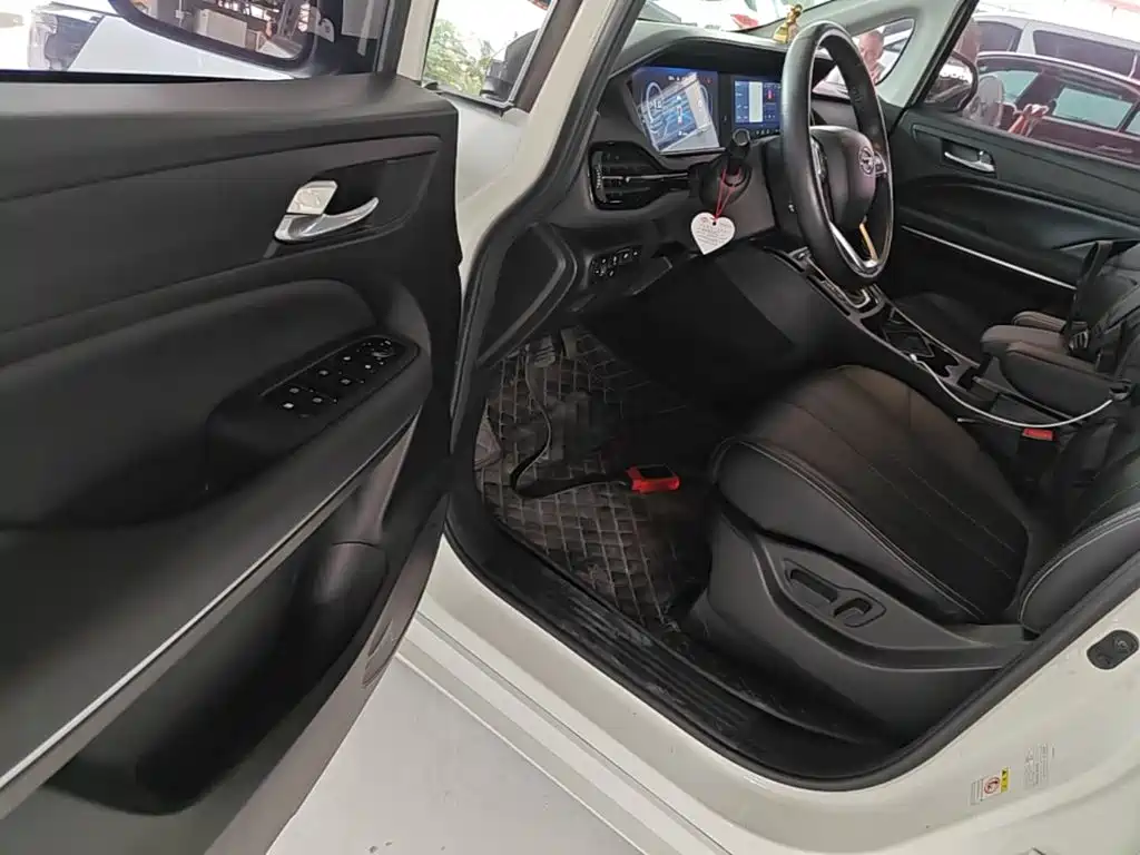 GAC Motor Trumpchi M6 — миниатюра 16
