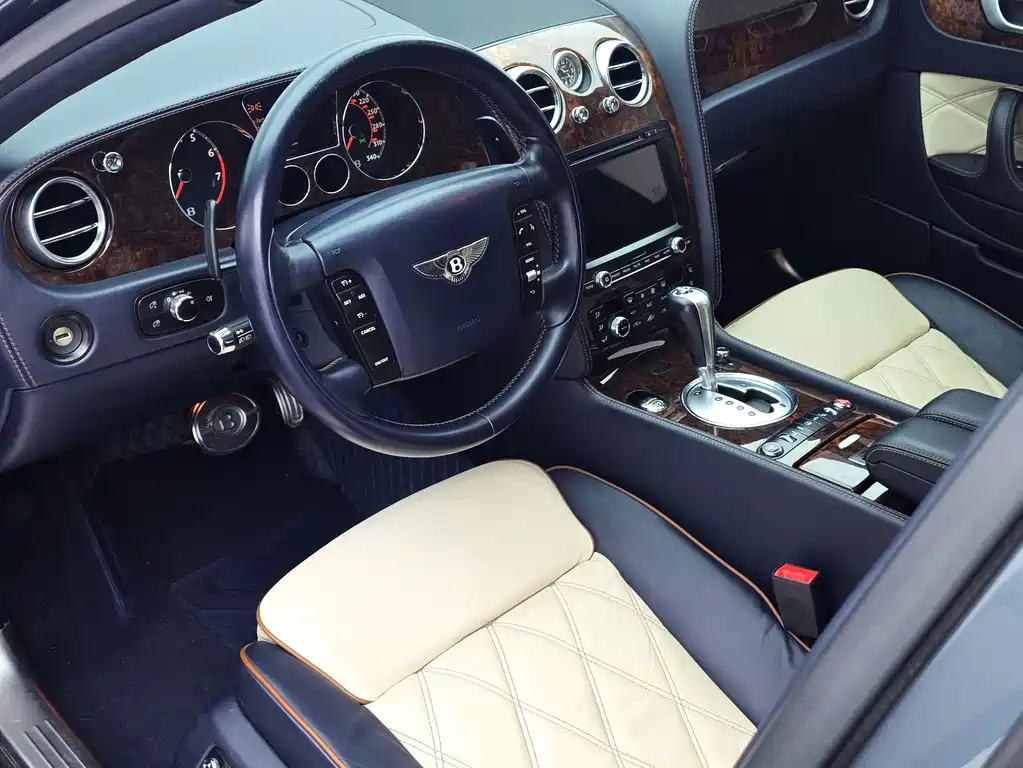 Bentley Flying Spur — миниатюра 31
