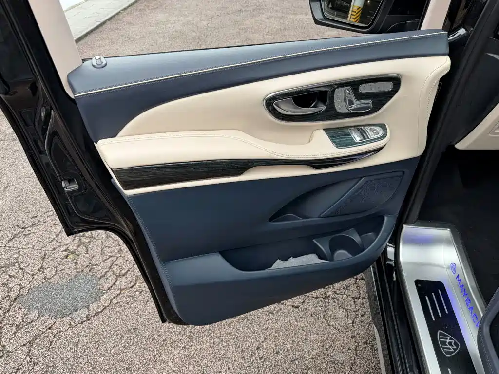 Mercedes-Benz V-Class — миниатюра 6