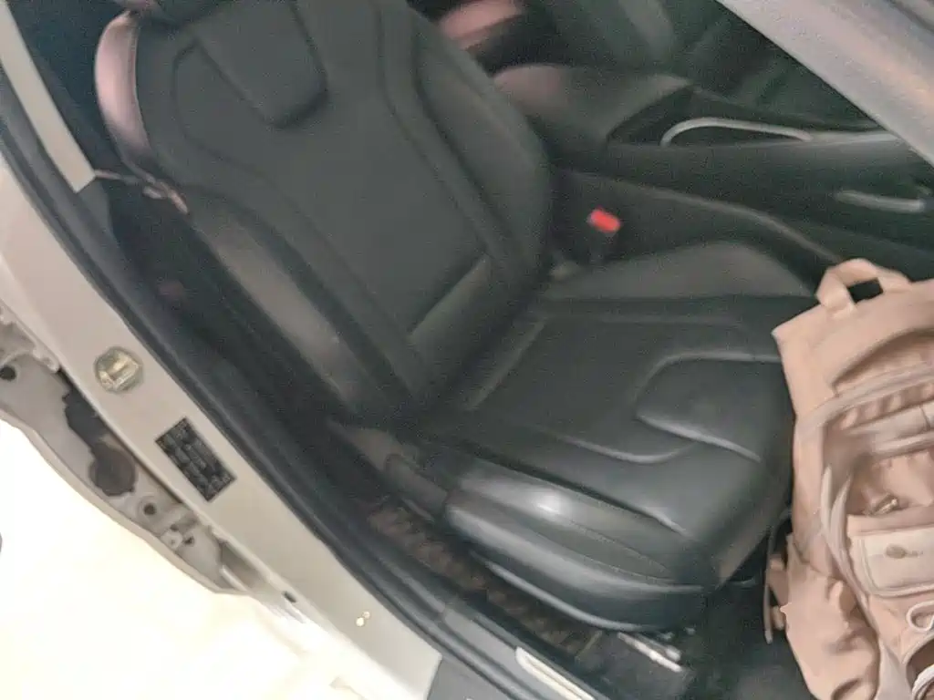 Hyundai Elantra — миниатюра 25