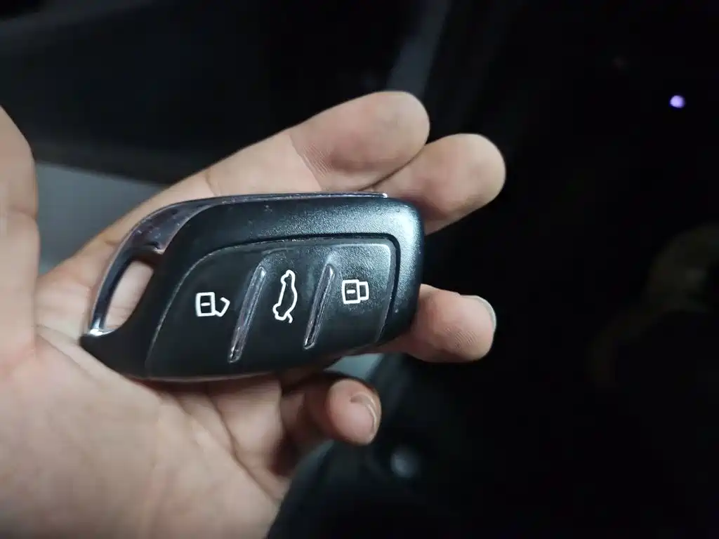 Roewe RX5 New Energy — миниатюра 9