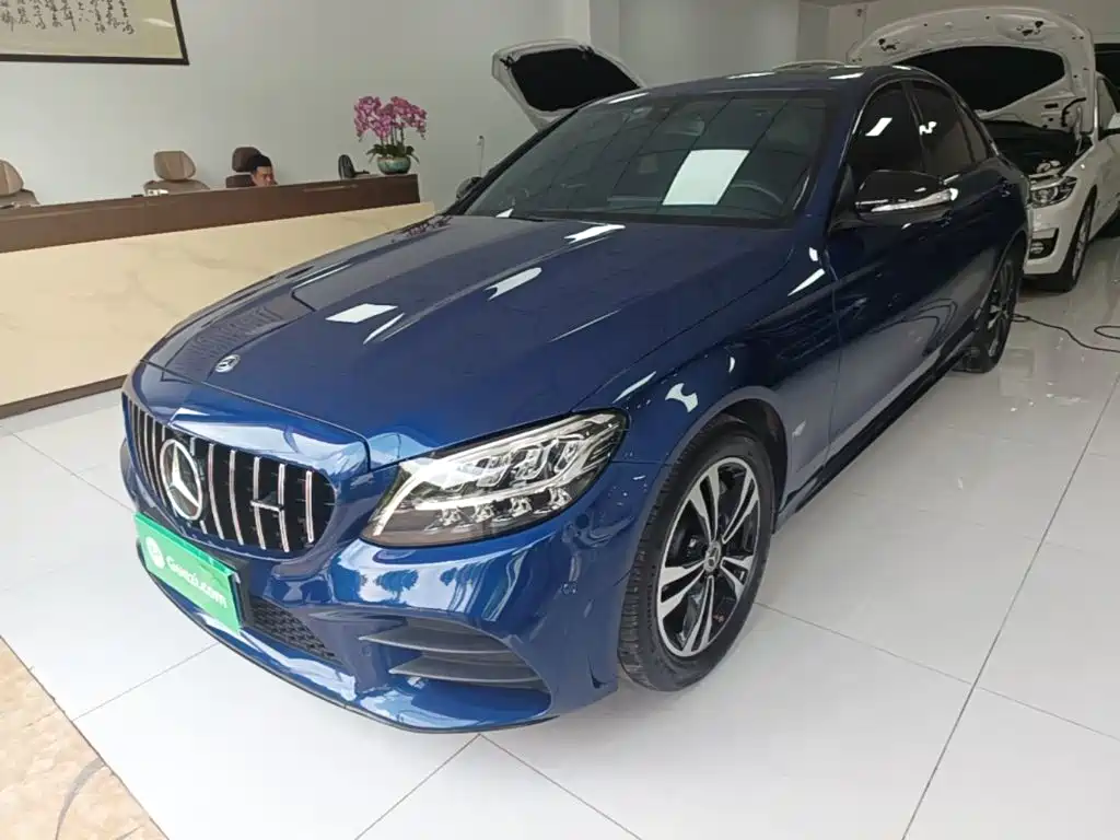 Mercedes-Benz C-Class — миниатюра 2