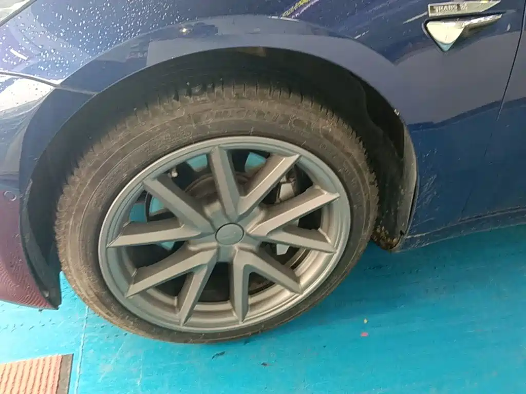 Tesla Model 3 — миниатюра 23