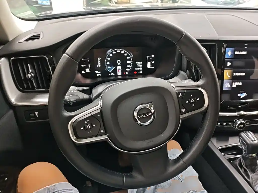 Volvo XC60 — миниатюра 11